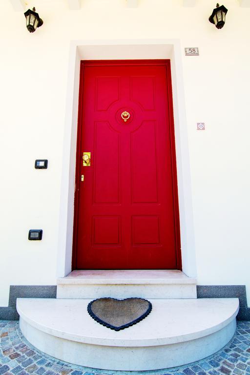 B&B La Porta Rossa Ноале Екстер'єр фото